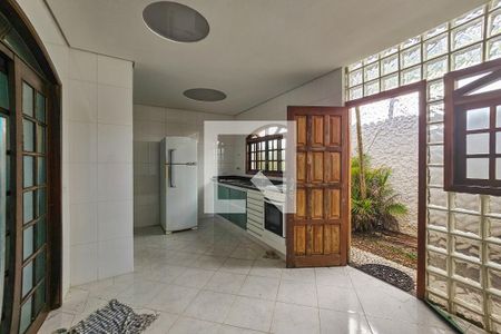Cozinha de casa para alugar com 3 quartos, 300m² em Balneario Cidade Atlantica, Guarujá