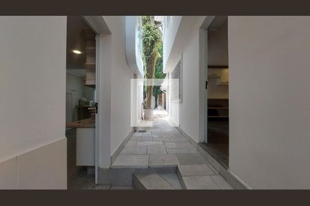 Corredor de casa para alugar com 5 quartos, 517m² em Indianópolis, São Paulo