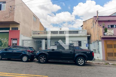 Fachada de casa à venda com 4 quartos, 185m² em Jardim Ana Rosa, São Paulo