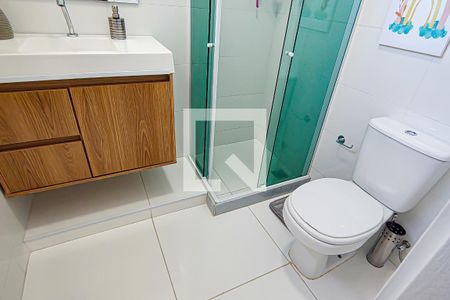banheiro de apartamento para alugar com 2 quartos, 73m² em Jacarepaguá, Rio de Janeiro