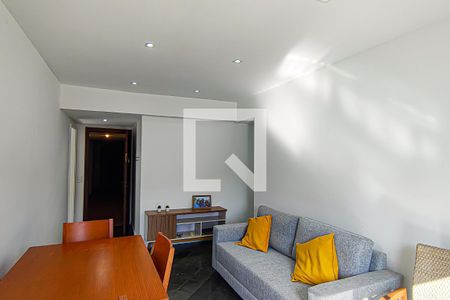 sala de apartamento para alugar com 2 quartos, 73m² em Jacarepaguá, Rio de Janeiro