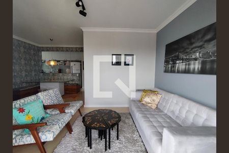 Sala de apartamento à venda com 3 quartos, 75m² em Vila Gumercindo, São Paulo