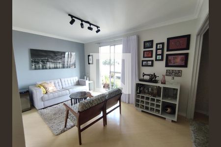 Sala de apartamento à venda com 3 quartos, 75m² em Vila Gumercindo, São Paulo