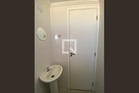 Banheiro de apartamento para alugar com 2 quartos, 58m² em Vila Milton, Guarulhos
