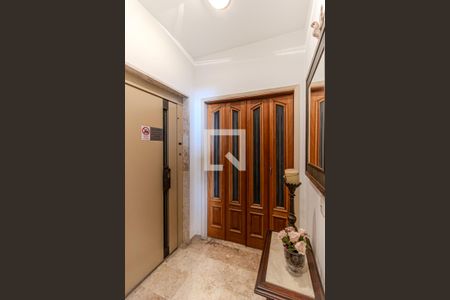 Entrada de apartamento à venda com 3 quartos, 184m² em Santa Cecilia, São Paulo