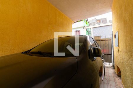 Garagem de casa à venda com 2 quartos, 150m² em Vila Olinda, São Paulo