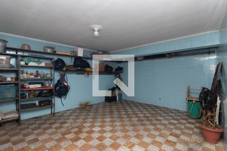 Garagem de casa à venda com 3 quartos, 176m² em Vila Nivi, São Paulo