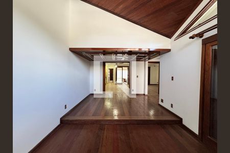 Sala de casa para alugar com 4 quartos, 320m² em Centro, São Leopoldo