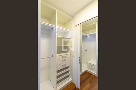 Suíte de apartamento para alugar com 2 quartos, 76m² em Itaim Bibi, São Paulo