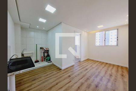 Sala/Cozinha de apartamento para alugar com 2 quartos, 37m² em Jaguaré, São Paulo