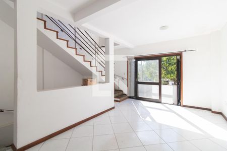 Sala de casa à venda com 5 quartos, 280m² em Cristal, Porto Alegre