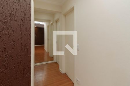 corredor dos quartos de apartamento para alugar com 3 quartos, 70m² em Vila Ema, São Paulo