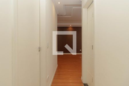 corredor dos quartos de apartamento para alugar com 3 quartos, 70m² em Vila Ema, São Paulo