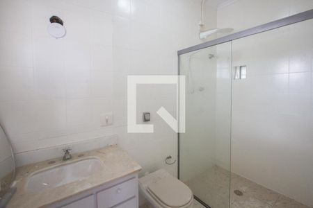Banheiro Edícula de casa à venda com 2 quartos, 272m² em Parque Colonial, São Paulo