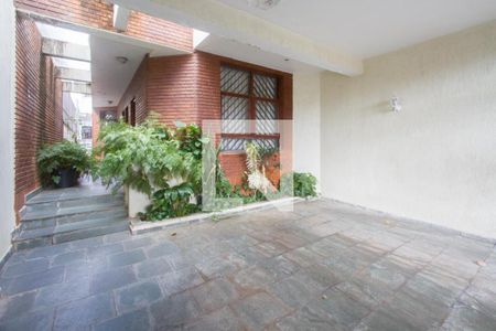 Garagem de casa à venda com 2 quartos, 272m² em Parque Colonial, São Paulo