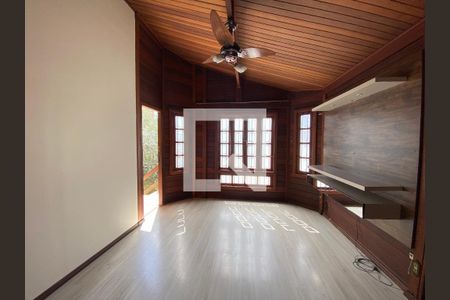 Sala de casa à venda com 3 quartos, 660m² em Pilares, Rio de Janeiro