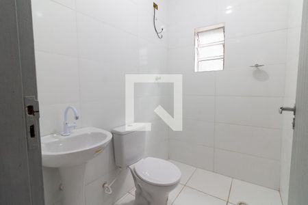 Banheiro de casa para alugar com 1 quarto, 45m² em Jardim Joao Xxiii, São Paulo