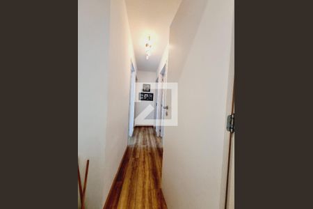 Corredor de apartamento à venda com 3 quartos, 95m² em Vila Gomes, São Paulo