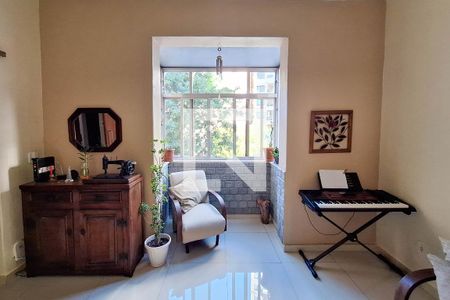 Sala de apartamento à venda com 2 quartos, 55m² em Icaraí, Niterói