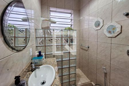 Banheiro de apartamento à venda com 2 quartos, 55m² em Icaraí, Niterói