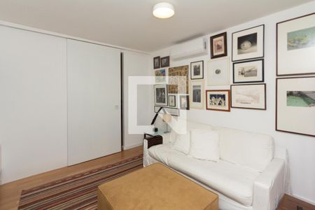 Sala de TV de apartamento à venda com 2 quartos, 165m² em Itaim Bibi, São Paulo