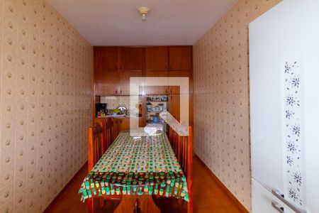 Casa 1 Cozinha e Copa de casa à venda com 5 quartos, 250m² em Vila Ivg, São Paulo