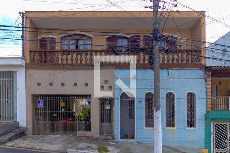 Fachada de casa à venda com 5 quartos, 250m² em Vila Ivg, São Paulo