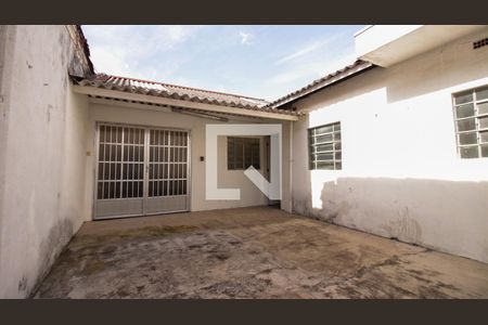 Quintal de casa à venda com 3 quartos, 250m² em Aricanduva, São Paulo