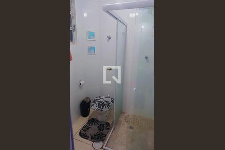 Banheiro de kitnet/studio para alugar com 1 quarto, 35m² em Canto do Forte, Praia Grande