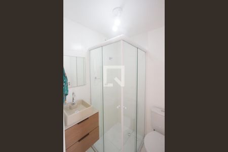 Banheiro de kitnet/studio para alugar com 1 quarto, 20m² em Vila das Belezas, São Paulo