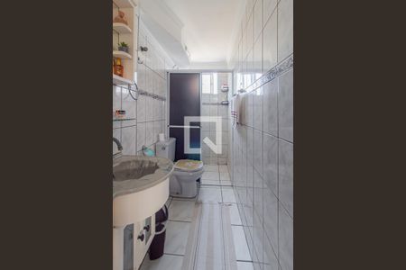 Banheiro de apartamento à venda com 2 quartos, 48m² em Conjunto Habitacional Padre Manoel de Paiva, São Paulo