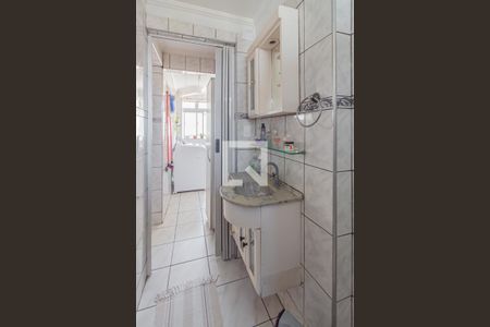 Banheiro de apartamento à venda com 2 quartos, 48m² em Conjunto Habitacional Padre Manoel de Paiva, São Paulo