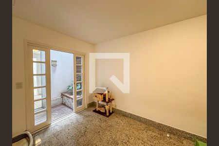 Quarto 1 de casa à venda com 5 quartos, 300m² em Botafogo, Rio de Janeiro