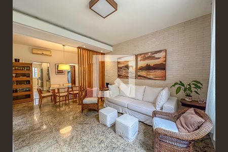 Sala  de casa à venda com 5 quartos, 300m² em Botafogo, Rio de Janeiro