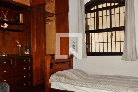 Quarto 01 de casa à venda com 3 quartos, 300m² em Vila Fiat Lux, São Paulo