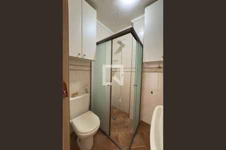 Banheiro de kitnet/studio para alugar com 1 quarto, 33m² em Boqueirão, Praia Grande