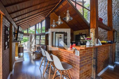 Casa à venda com 3 quartos, 236m² em Itaipu, Niterói