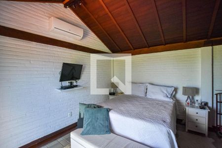 Casa à venda com 3 quartos, 236m² em Itaipu, Niterói