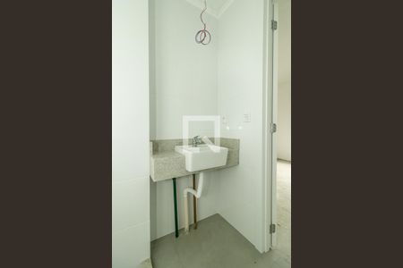 Banheiro da Suíte de apartamento à venda com 2 quartos, 51m² em Santa Cecília, Porto Alegre