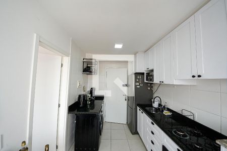 Sala e Cozinha de apartamento para alugar com 1 quarto, 29m² em Vila Ema, São Paulo