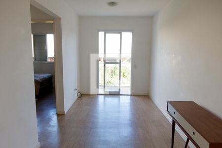 Sala de apartamento para alugar com 2 quartos, 55m² em Três Montanhas, Osasco