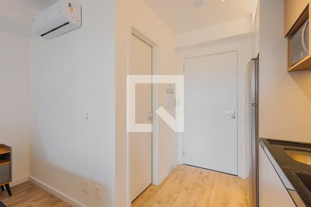 Cozinha de kitnet/studio para alugar com 1 quarto, 24m² em Pinheiros, São Paulo