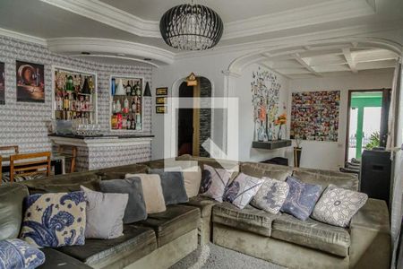 Casa à venda com 6 quartos, 330m² em Vila Campestre, São Paulo