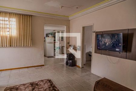 Casa à venda com 6 quartos, 330m² em Vila Campestre, São Paulo