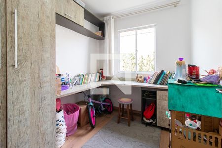 Quarto 1 de apartamento para alugar com 3 quartos, 69m² em Fazendinha, Curitiba