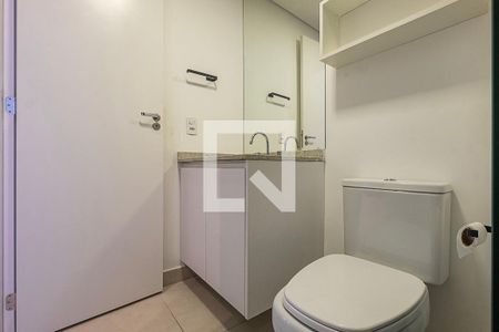 Banheiro de kitnet/studio à venda com 1 quarto, 27m² em Pinheiros, São Paulo