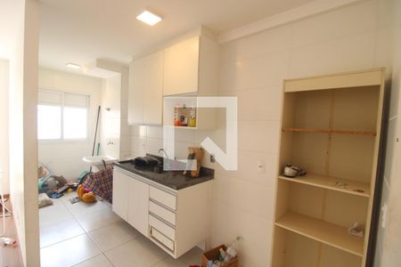 Sala / Cozinha de apartamento à venda com 2 quartos, 55m² em Vila Pita, São Paulo