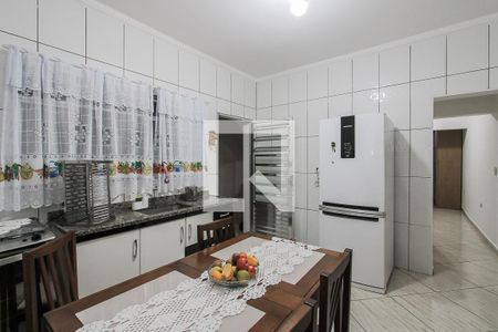 Cozinha  de casa à venda com 3 quartos, 220m² em Jardim Piratininga, São Paulo