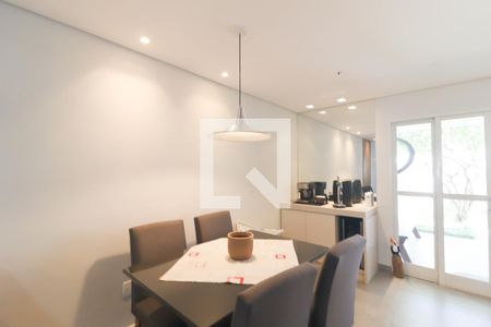 Sala de casa de condomínio à venda com 3 quartos, 125m² em Medeiros, Jundiaí