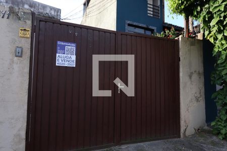 Fachada de casa à venda com 6 quartos, 330m² em Vila Graciosa, São Paulo
